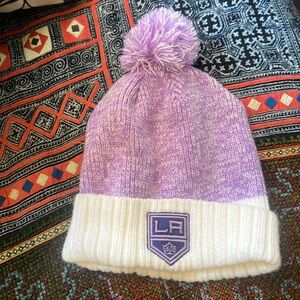 LA KINGS 2022 Fanatics White and Purple Hockey hat.